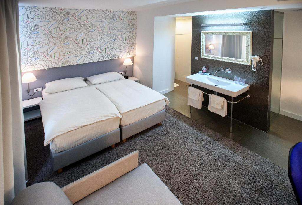Standard Double or Twin Room - Jona Rooms Podstrana